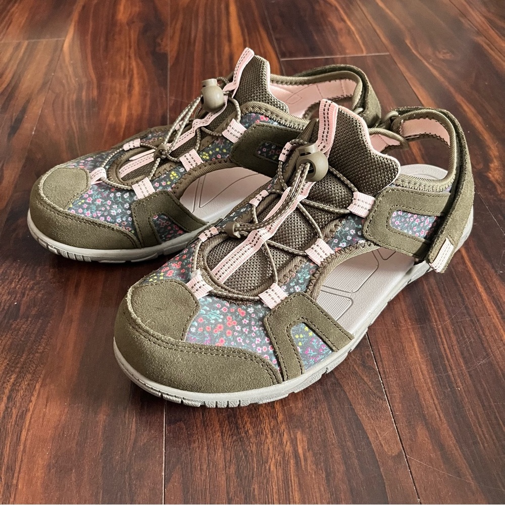 Lands’ End W’s Olive and Pink Floral Outdoor Sandals